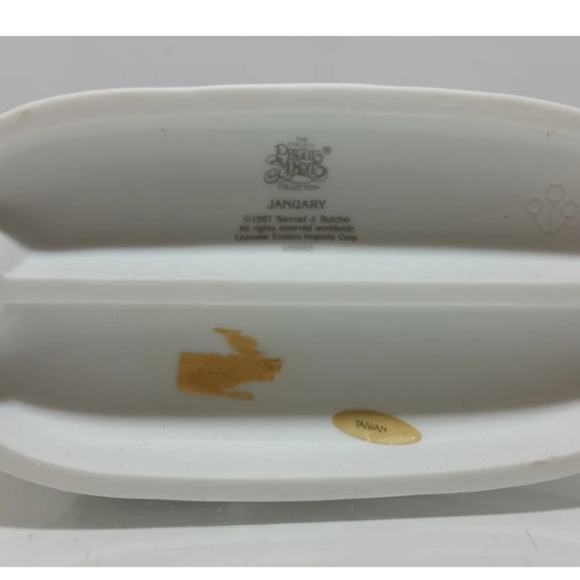 PRECIOUS MOMENTS JANUARY COLLECTIBLE - Picture 3 of 3